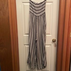 Salty lemon jumpsuit , size med